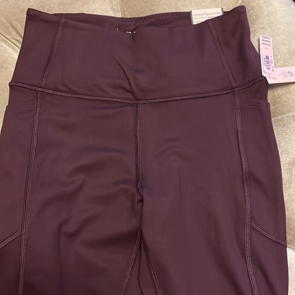 Victoria’s Secret softest legging, ever, Studio 7/8 legging in plum, new - Picture 3 of 10